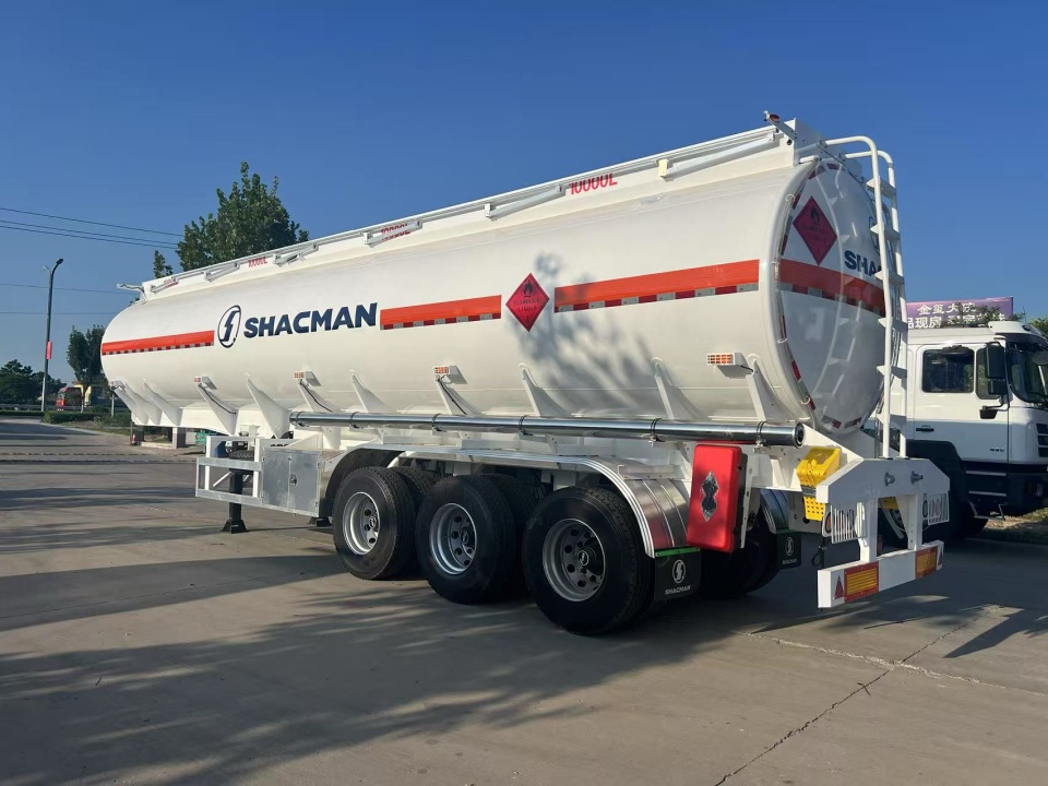 Два полуприцепа Oil Tanker от Darun Vehical будут отправлены в Мозамбик